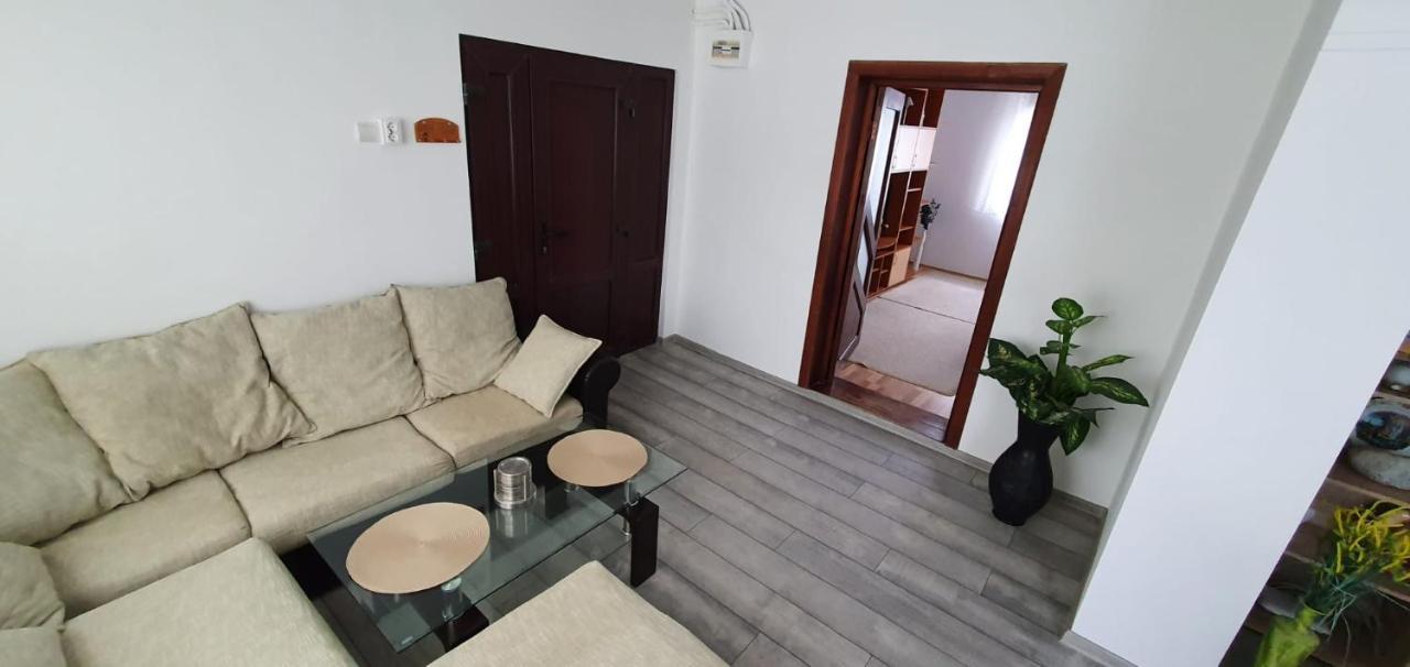 Ferienwohnung Casa Alex Si Daiana Orşova Exterior foto